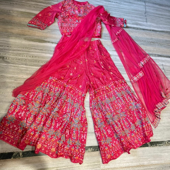 Other - W pink co ord set festive special